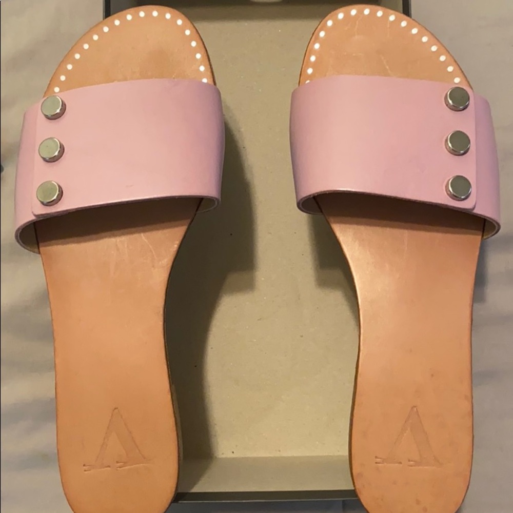Brandnew Soft Pink Leather  Slides